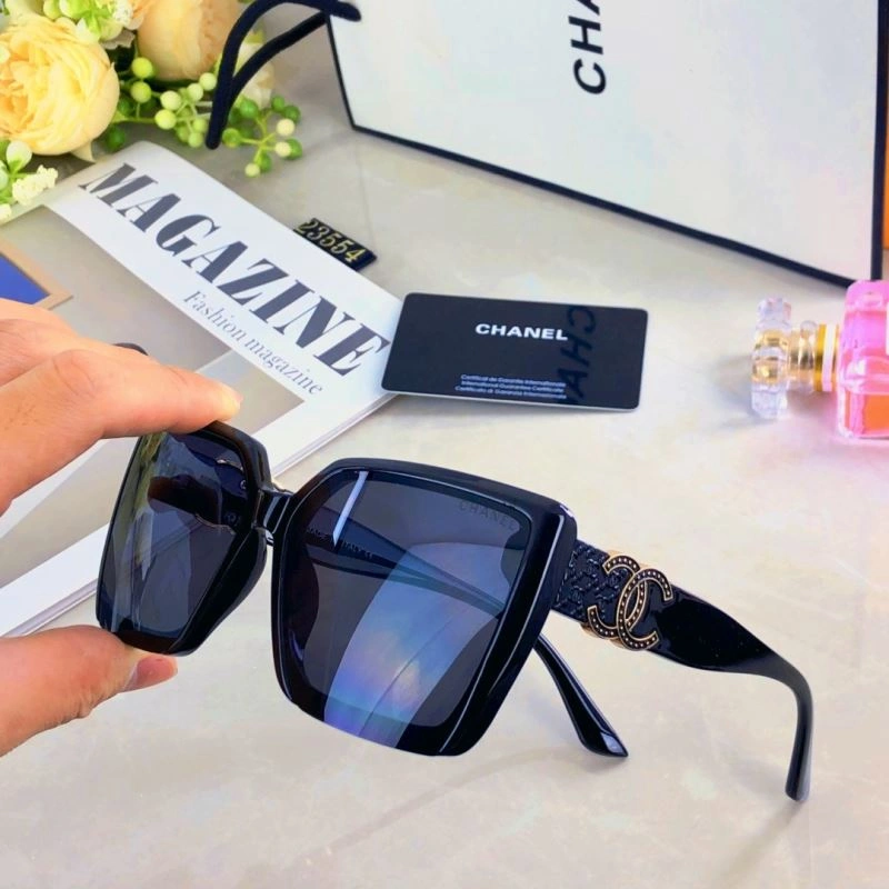Chanel Sunglasses ModernLook 278144