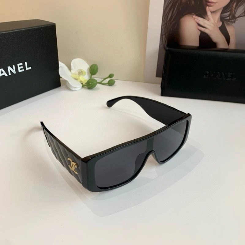 Unisex Chanel Sunglasses 278138