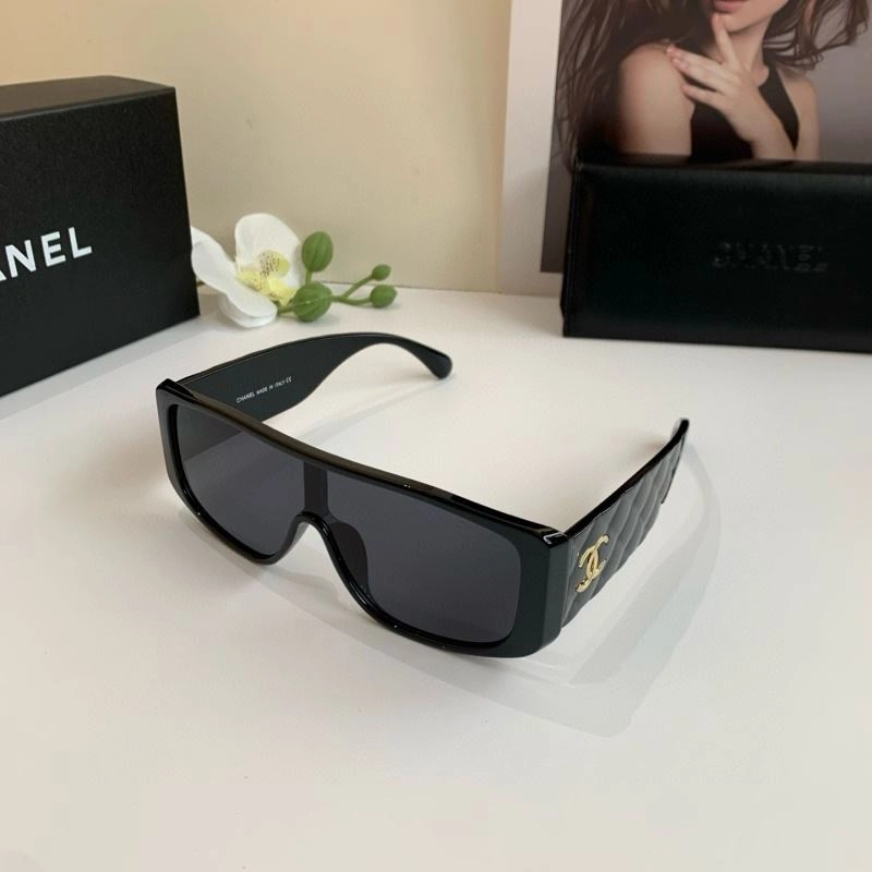 Unisex Chanel Sunglasses 278138