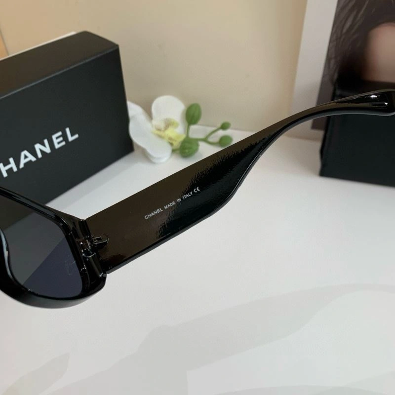 Unisex Chanel Sunglasses 278138