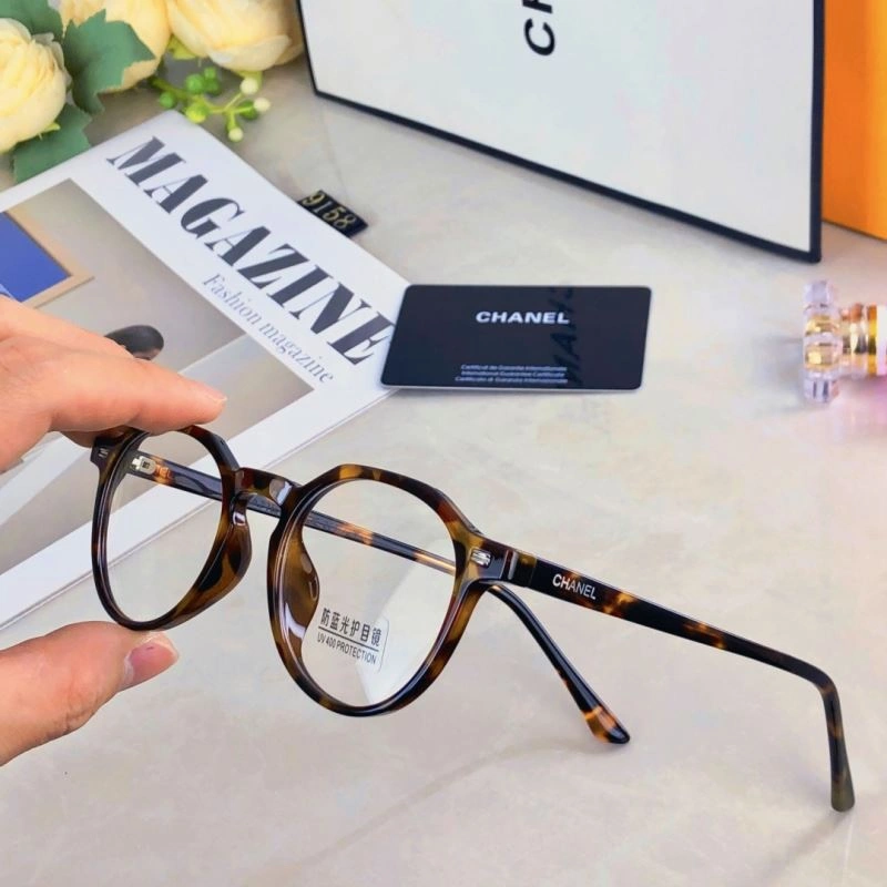 Chanel Sunglasses Lightweight 278131