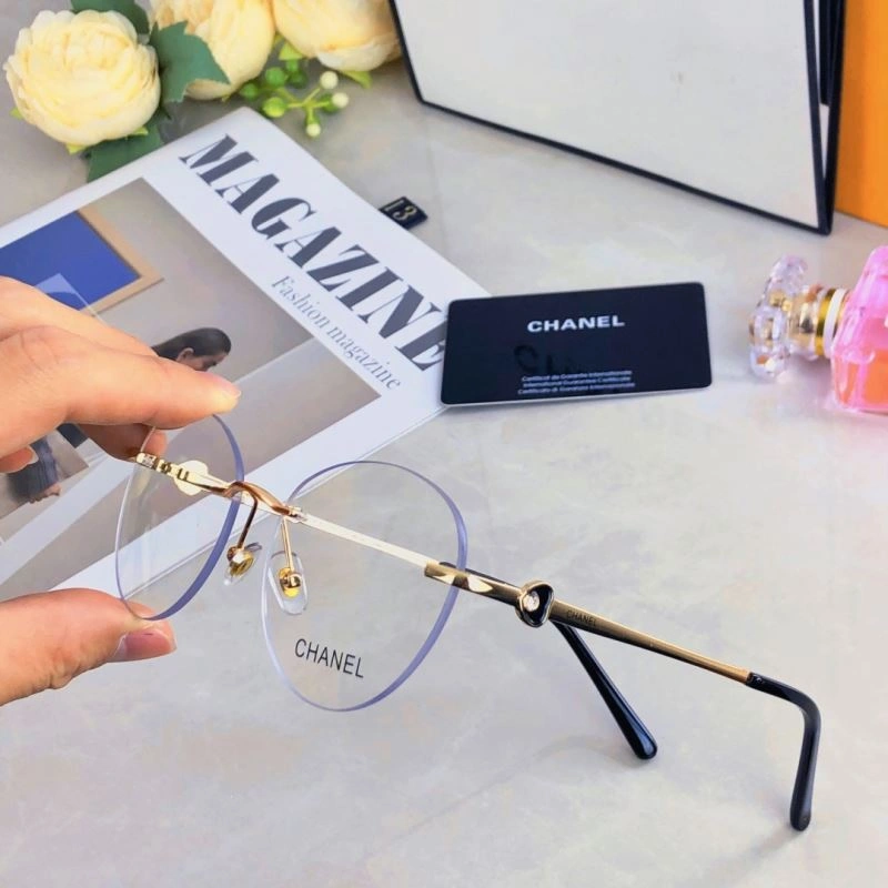 Unisex Chanel Sunglasses 278128