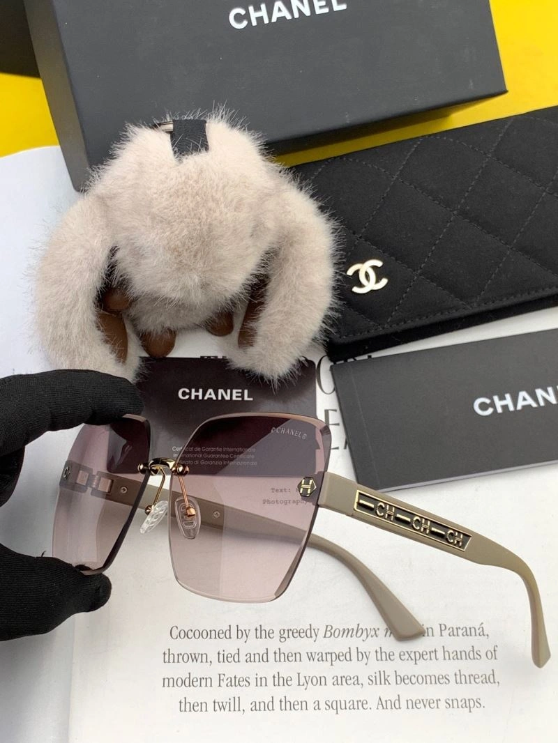 Chanel Sunglasses Colorful 278108