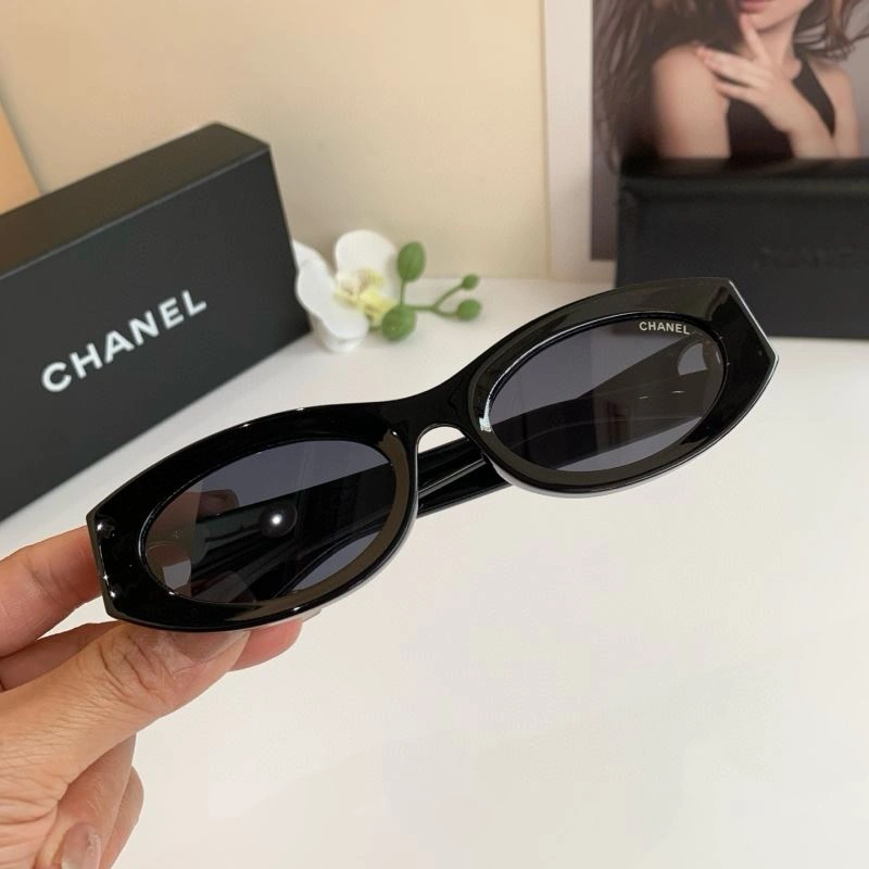 Chanel Sunglasses Versatile 278096