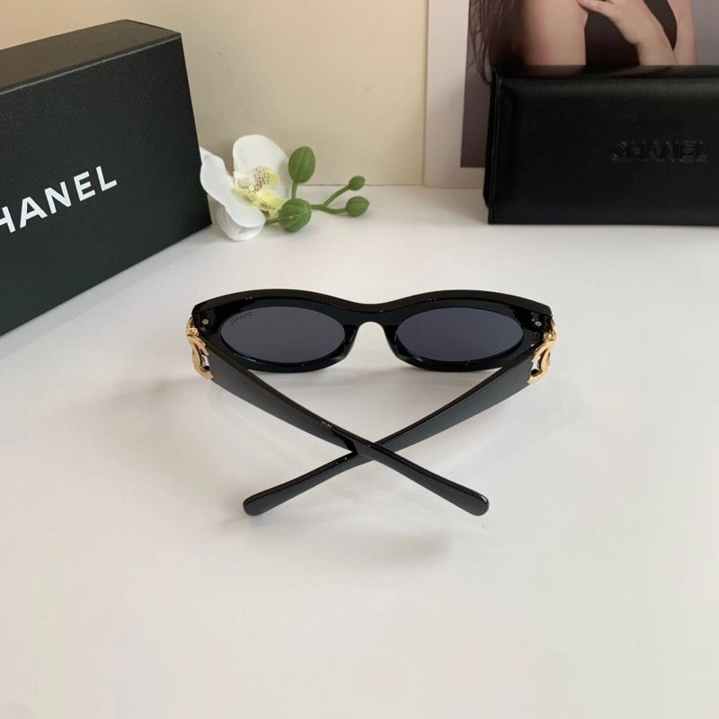 Chanel Sunglasses Versatile 278096