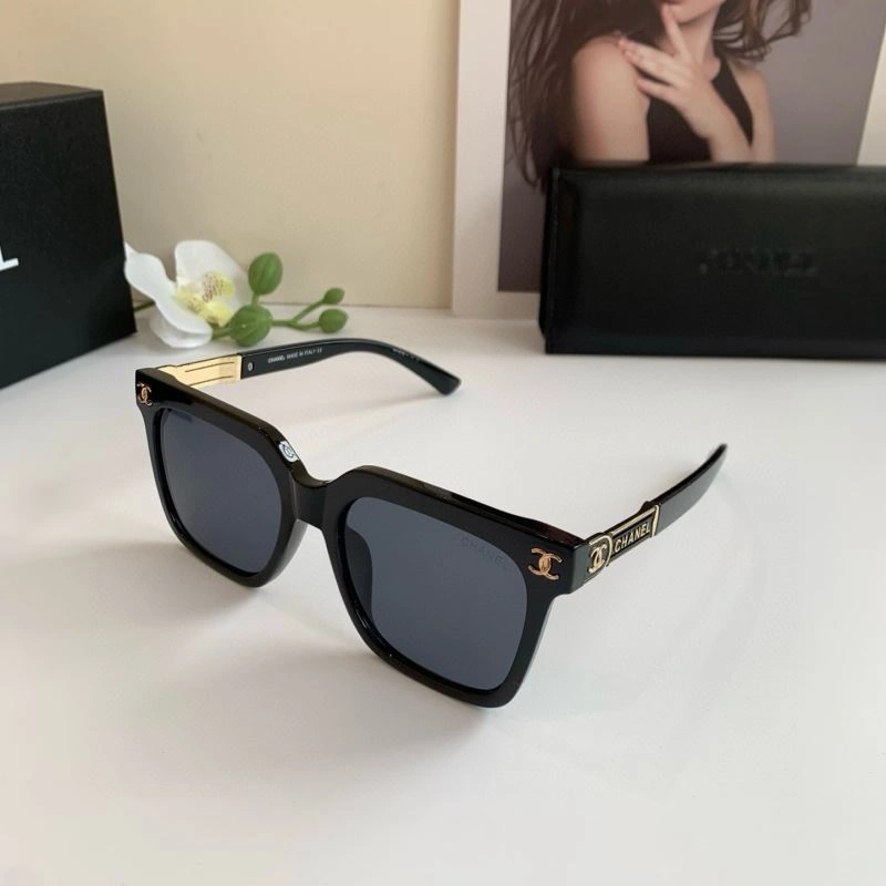 Practical Chanel Sunglasses 278104