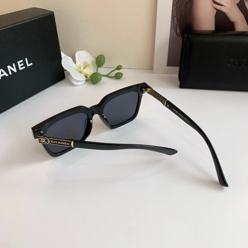 Practical Chanel Sunglasses 278104