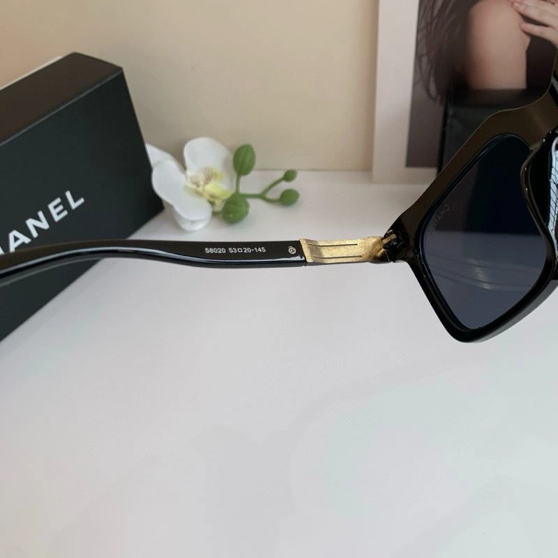 Practical Chanel Sunglasses 278104