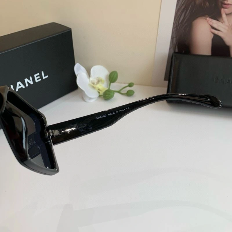 Chanel Sunglasses ZipUp 278089