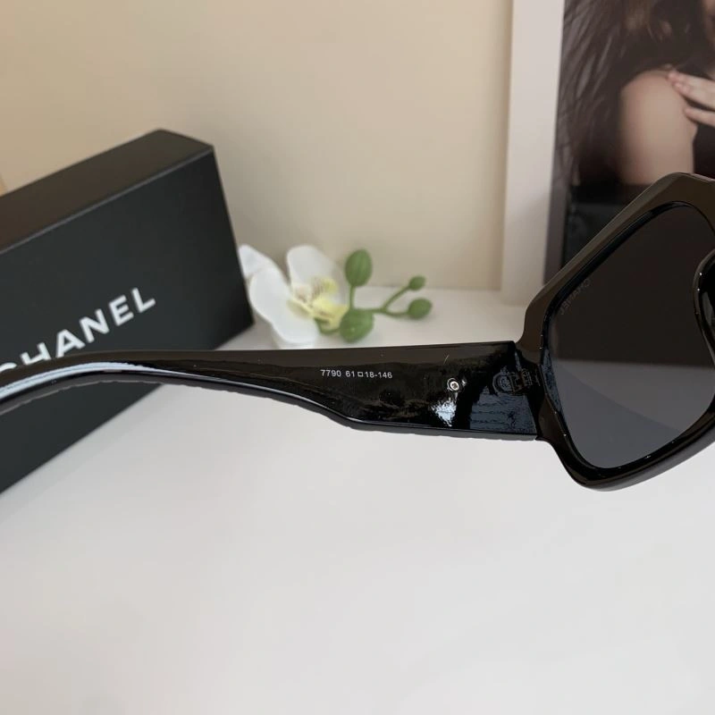 Chanel Sunglasses Unique 278086