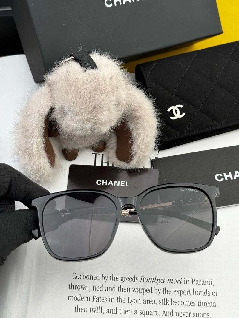 Chanel Sunglasses Fashionable 278063