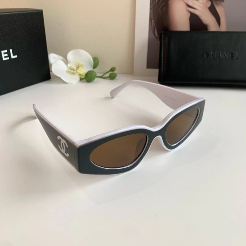 Chanel Sunglasses Effortless 278070