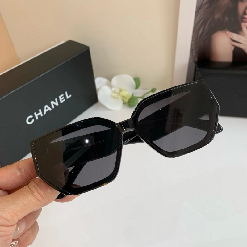 MoistureWicking Chanel Sunglasses 278054