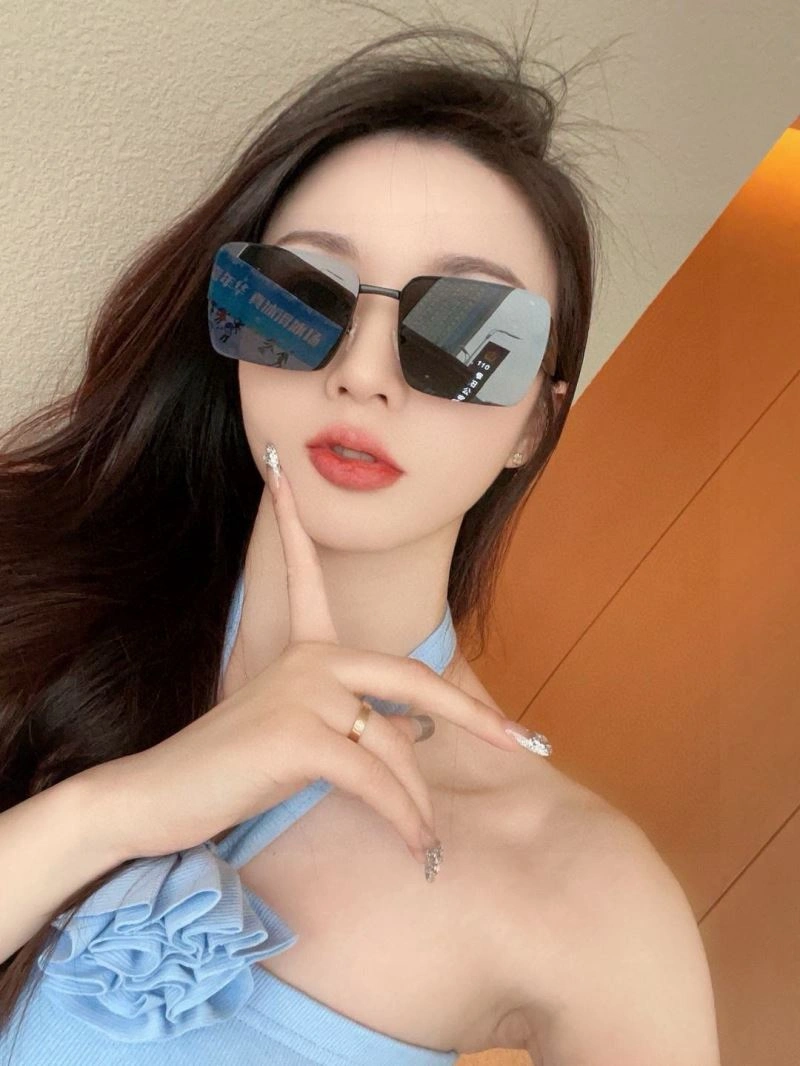 Soft Chanel Sunglasses 278066