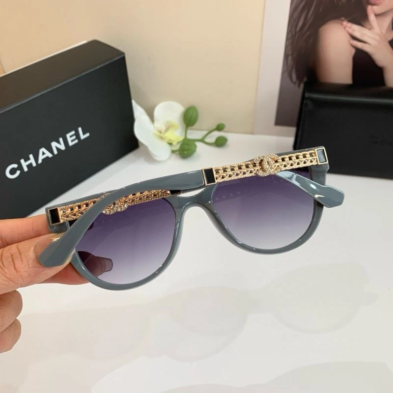 Packable Chanel Sunglasses 278058