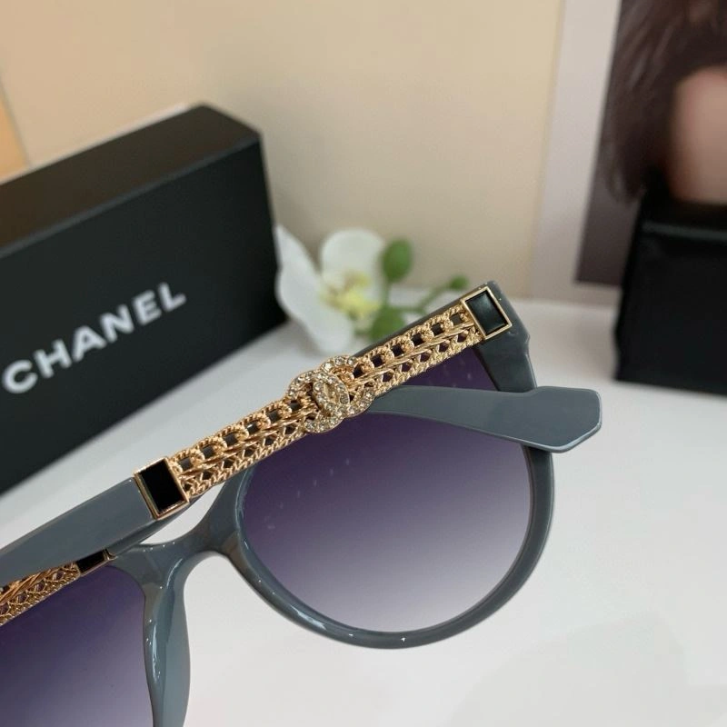 Packable Chanel Sunglasses 278058
