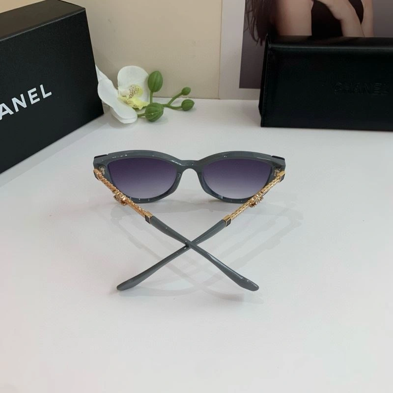 Packable Chanel Sunglasses 278058