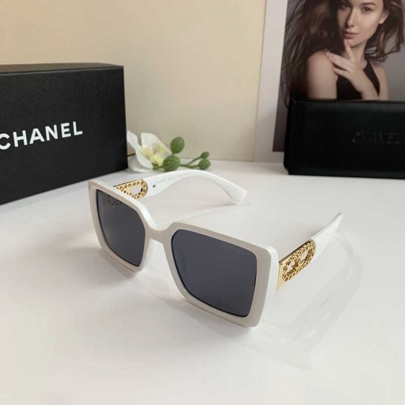 Chanel Sunglasses Effortless 278050