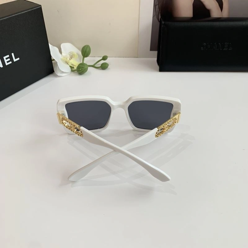 Chanel Sunglasses Effortless 278050