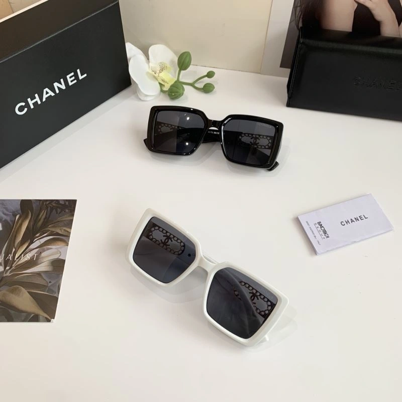 Chanel Sunglasses Effortless 278050