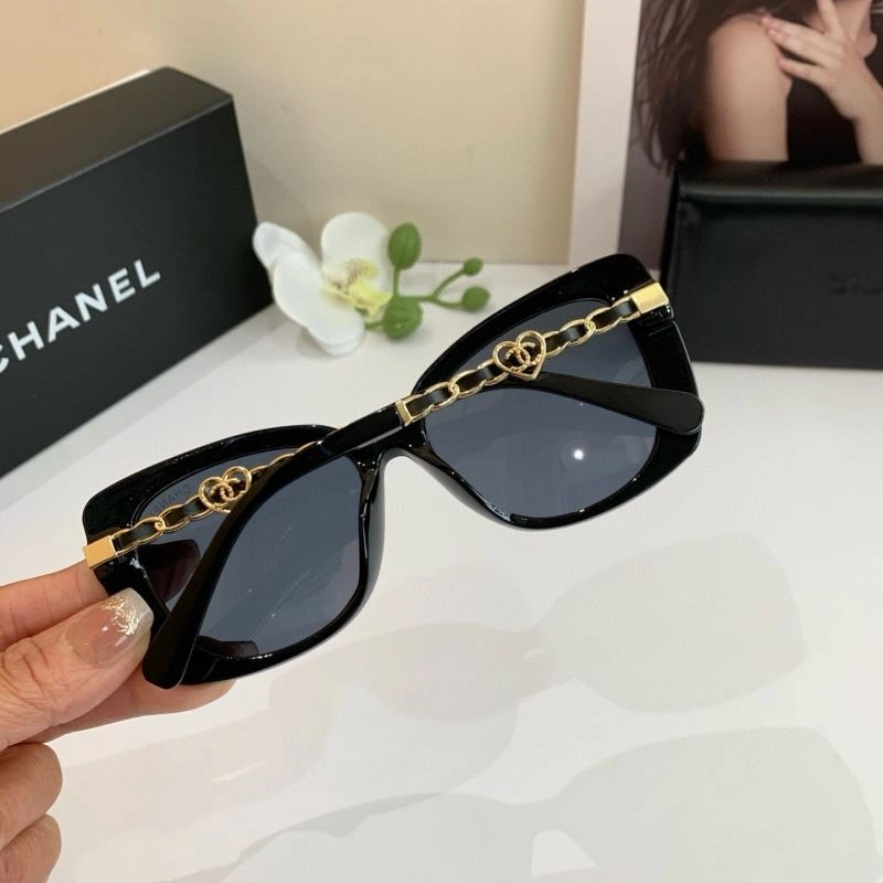 Unisex Chanel Sunglasses 278046