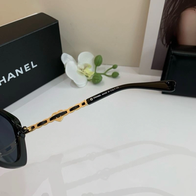 Unisex Chanel Sunglasses 278046