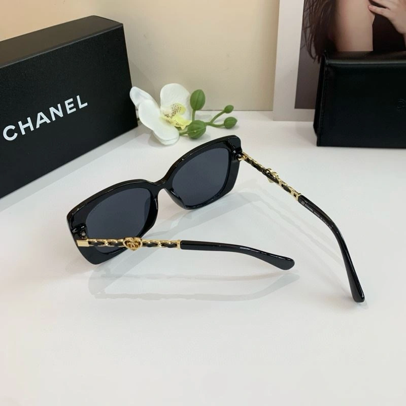 Unisex Chanel Sunglasses 278046