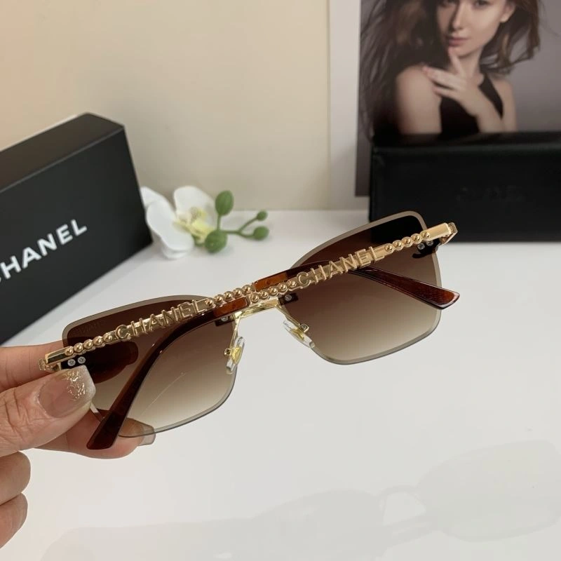 Sporty Chanel Sunglasses 278042