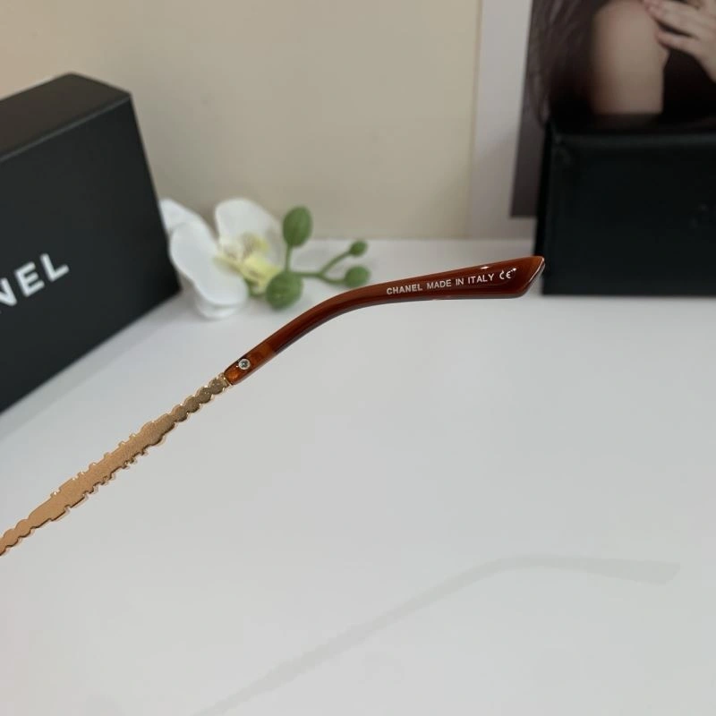 Sporty Chanel Sunglasses 278042