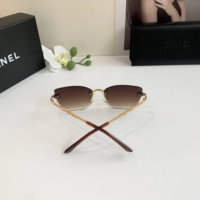 Sporty Chanel Sunglasses 278042