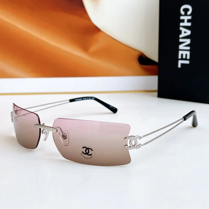 Chanel Sunglasses Durable 278039