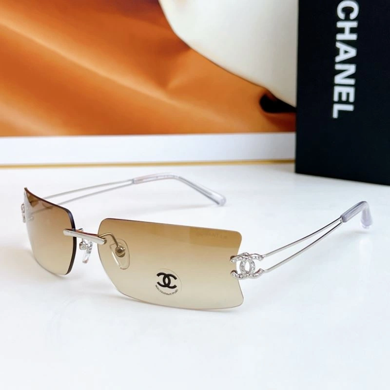 Chanel Sunglasses Durable 278039