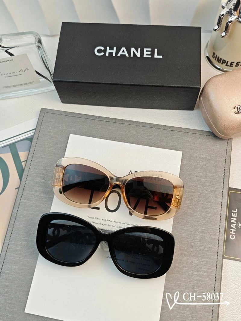 Lightweight Chanel Sunglasses 278017