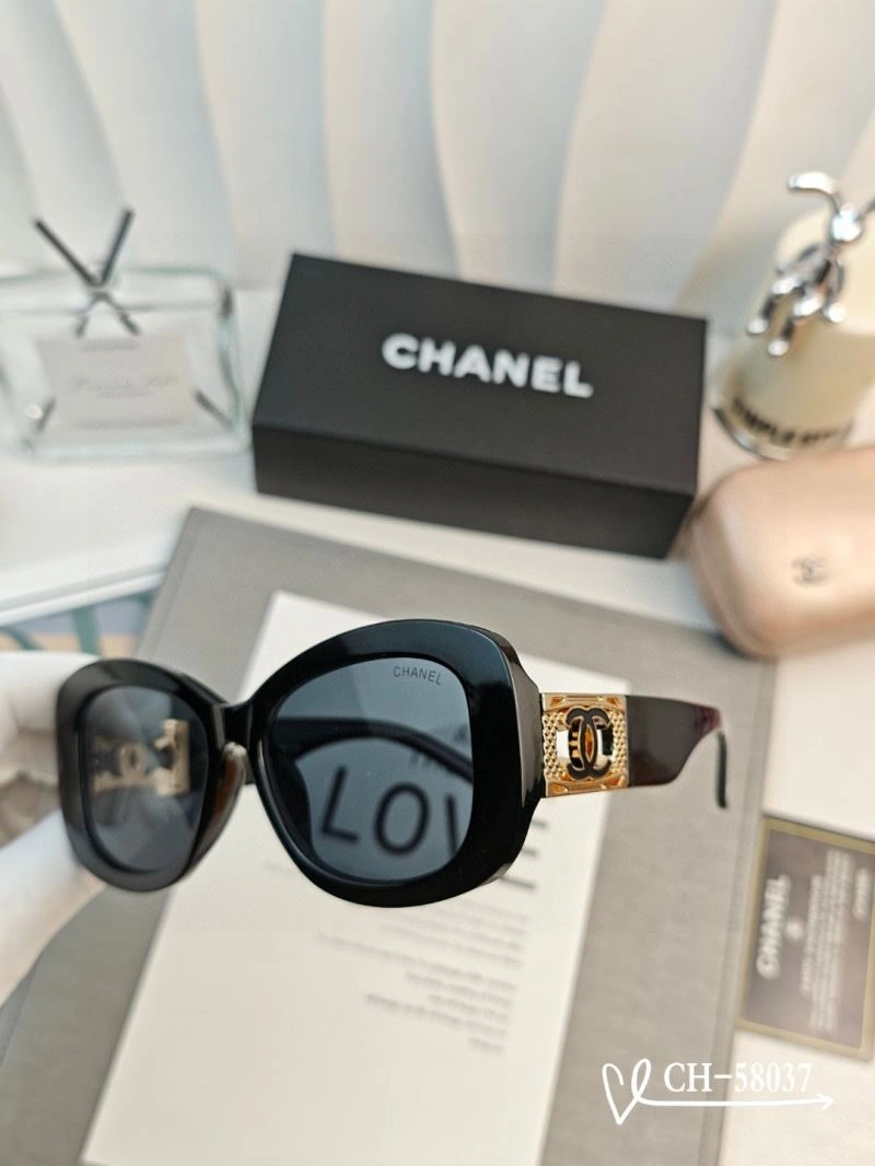 Lightweight Chanel Sunglasses 278017