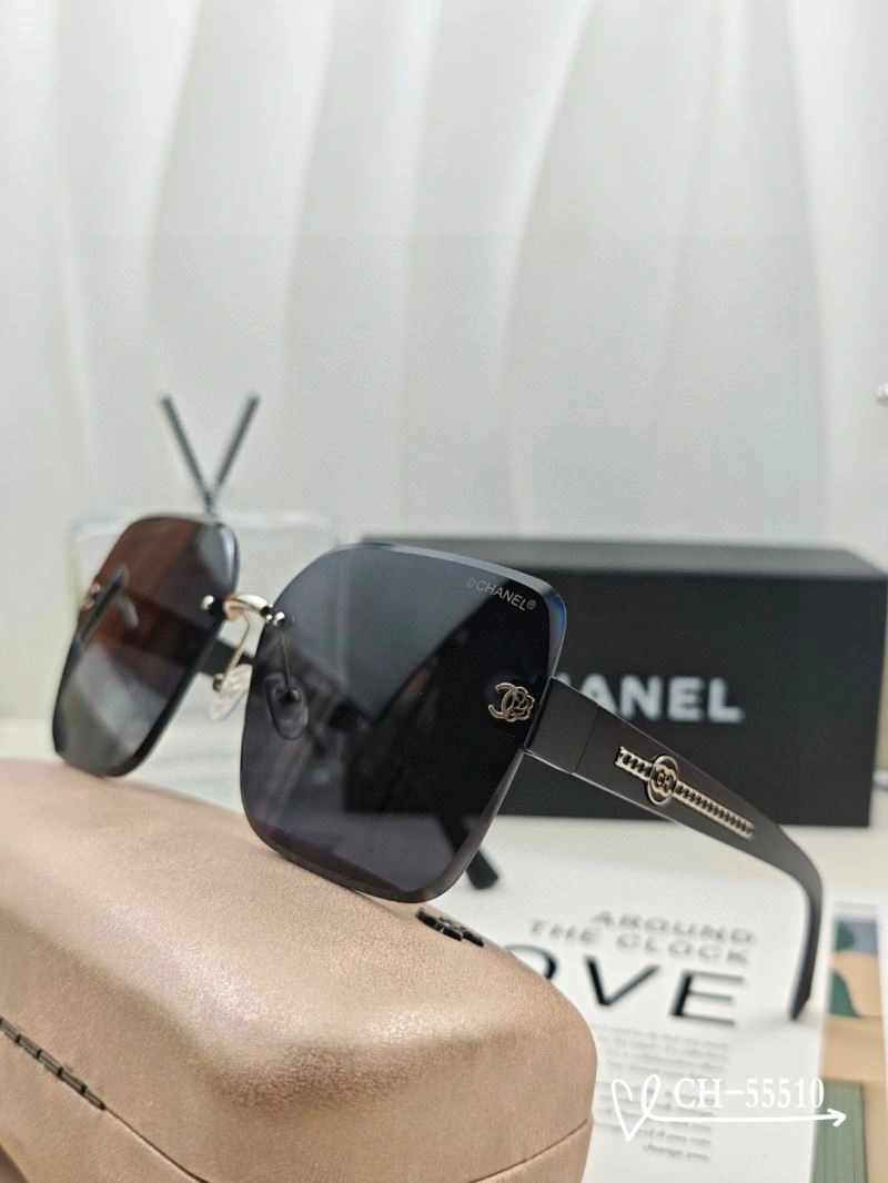 Sleek Chanel Sunglasses 278037