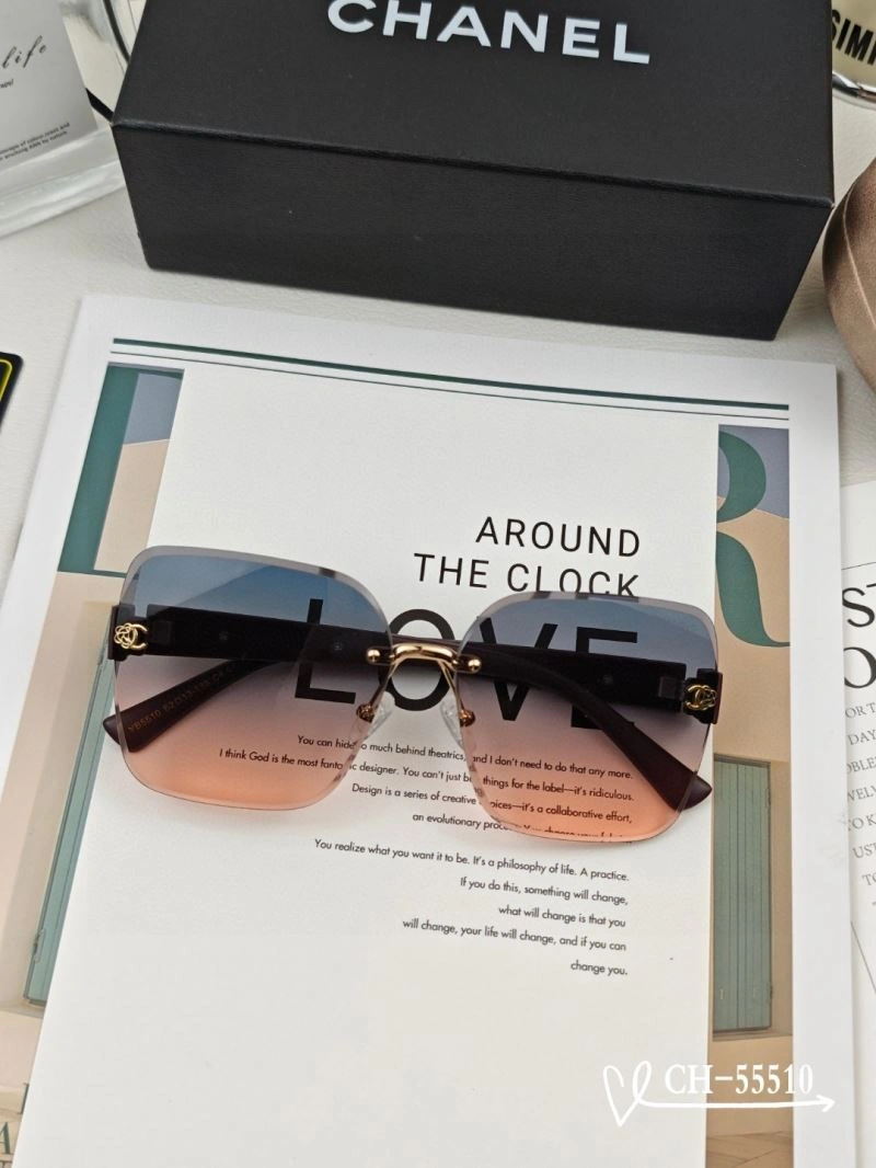 Sleek Chanel Sunglasses 278037