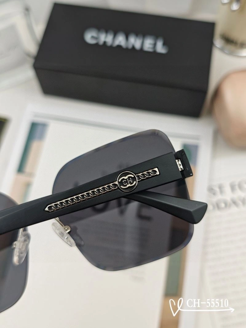 Sleek Chanel Sunglasses 278037