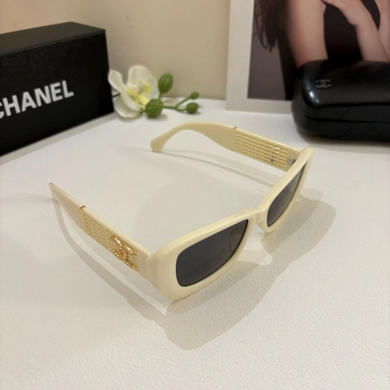 NewStyle Chanel Sunglasses 278020