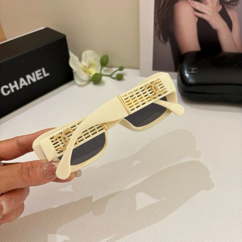 NewStyle Chanel Sunglasses 278020