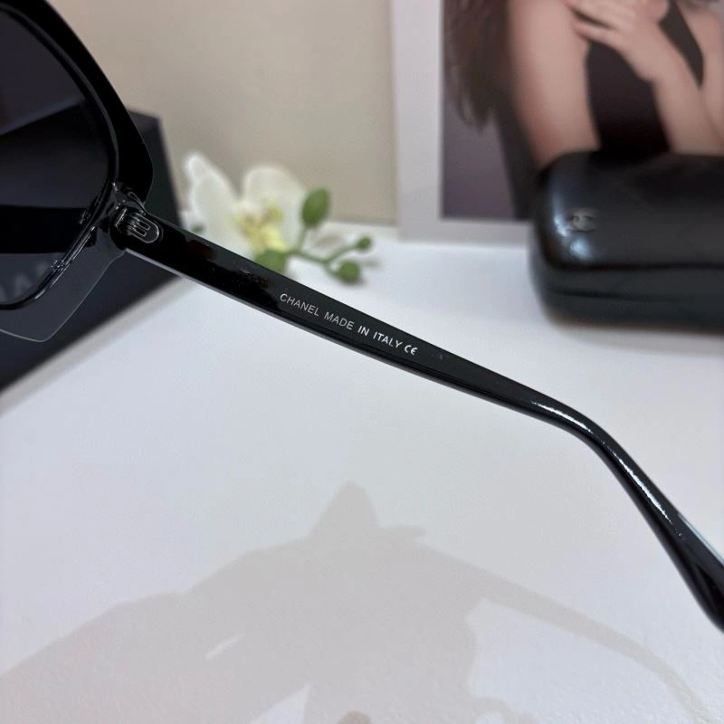 WellDesigned Chanel Sunglasses 278013