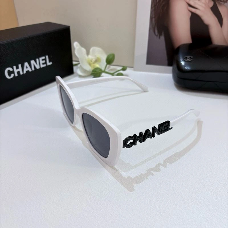 Chanel Sunglasses Compact 278008