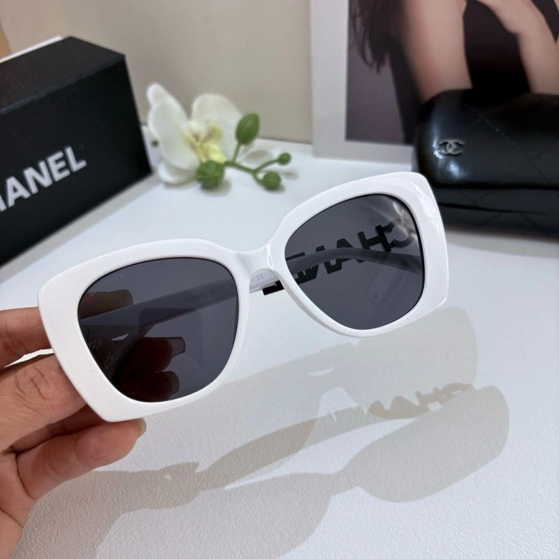 Chanel Sunglasses Compact 278008