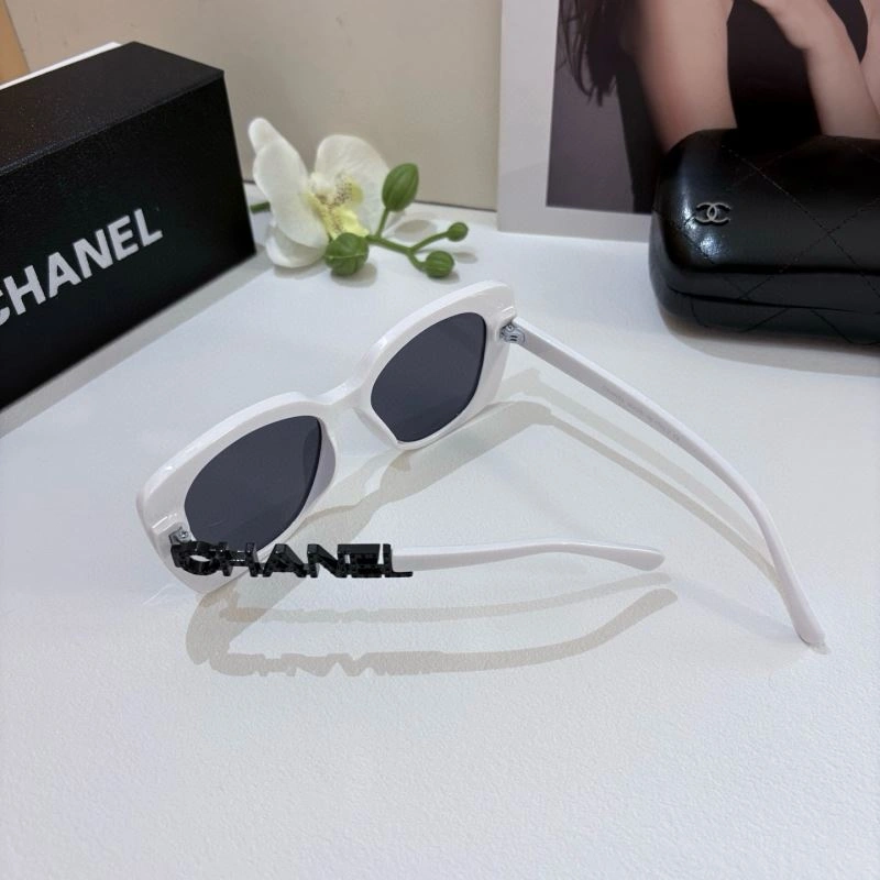 Chanel Sunglasses Compact 278008