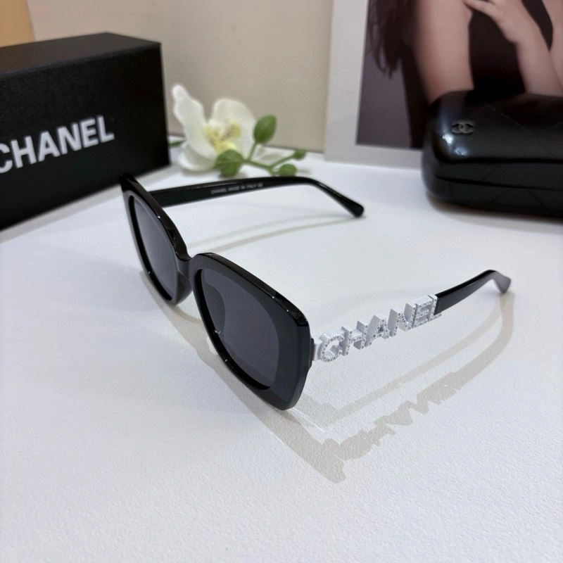 Fashionable Chanel Sunglasses 278006