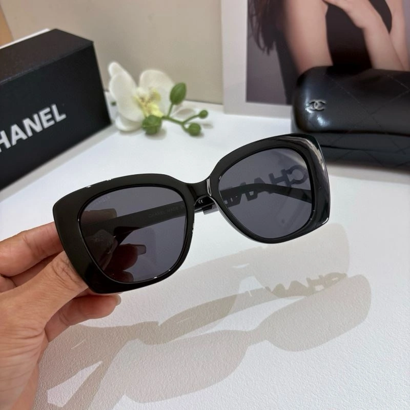 Fashionable Chanel Sunglasses 278006