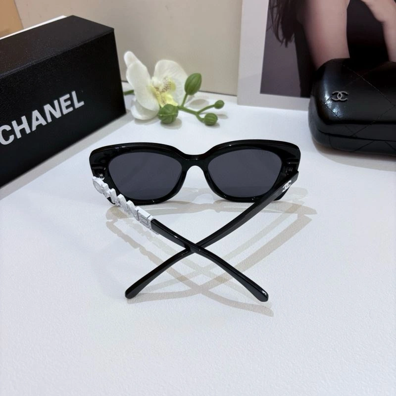 Fashionable Chanel Sunglasses 278006