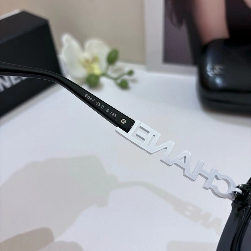 Fashionable Chanel Sunglasses 278006