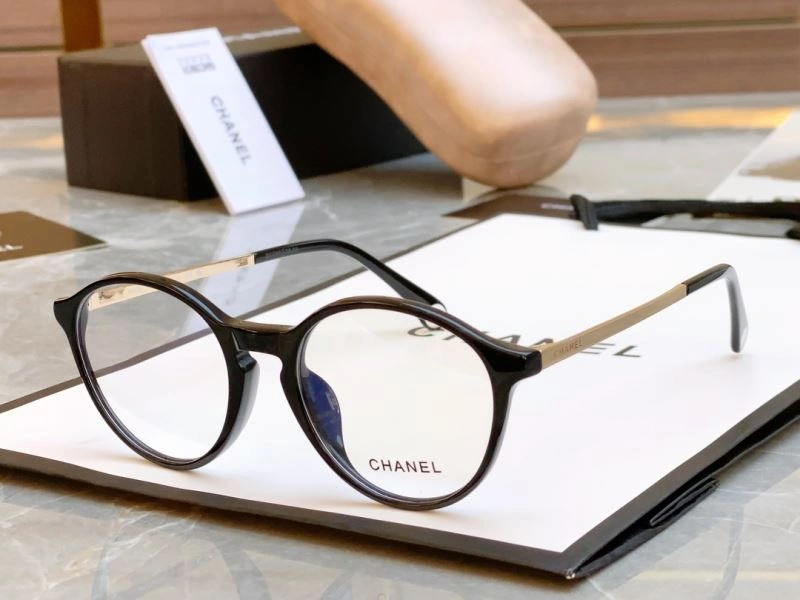 Chanel Sunglasses Minimalist 278000
