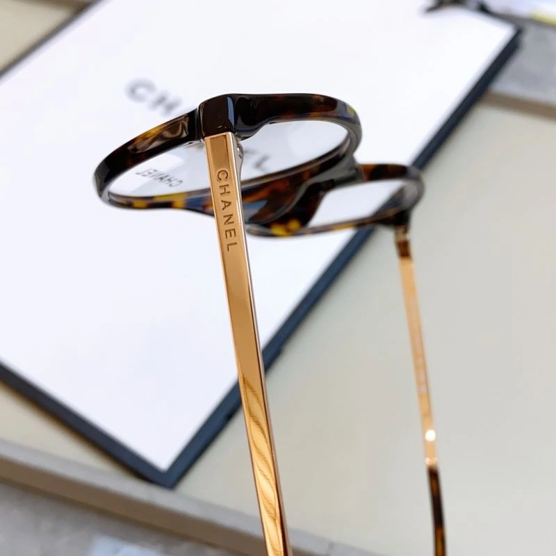 Chanel Sunglasses Minimalist 278000