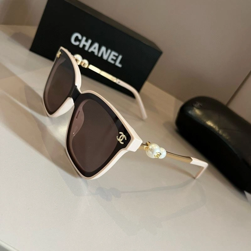 Chic Chanel Sunglasses 277996